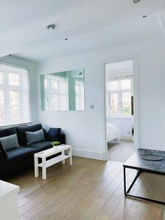 1 bedroom apartment to rent, Grove Hall Court