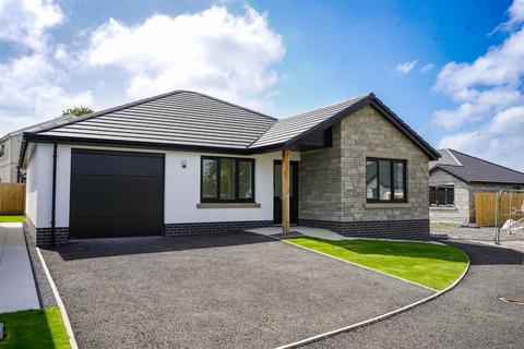 3 bedroom detached bungalow for sale, Golwg Y Garreg Las, Ammanford SA18