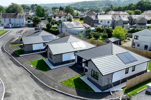 3 bedroom detached bungalow for sale, Golwg Y Garreg Las, Ammanford SA18