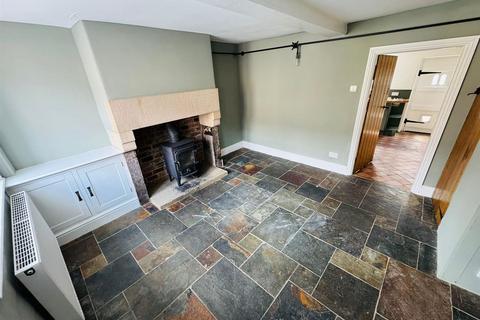 3 bedroom cottage for sale, North Street, Matlock DE4