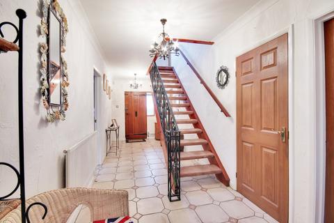 4 bedroom detached house for sale, Main Road, Longfield Hill, Longfield, Kent, DA3