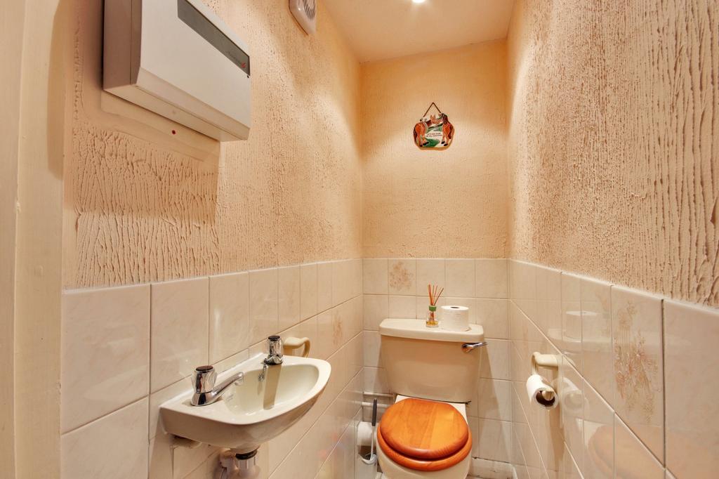Separate WC