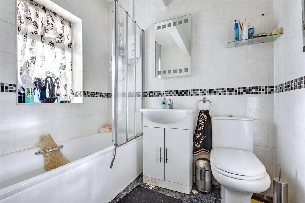 Bathroom 2.jpeg