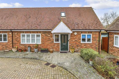 3 bedroom chalet for sale, Wightwick Close, Staplehurst, Kent