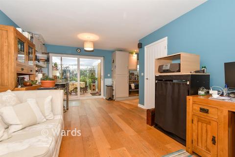 3 bedroom chalet for sale, Wightwick Close, Tonbridge TN12