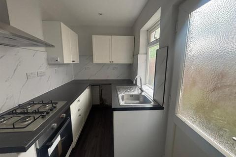 2 bedroom terraced house to rent, Hagley Road West, Smethwick