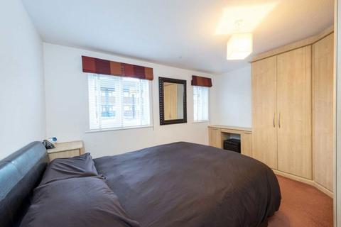 1 bedroom flat to rent, Rouel Road, London SE16