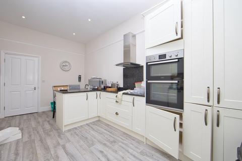 3 bedroom flat for sale, Crabble Hill, Dover, Kent, CT17