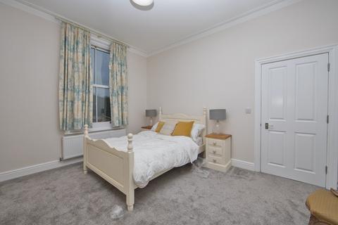 3 bedroom flat for sale, Crabble Hill, Dover, Kent, CT17