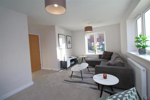 3 bedroom semi-detached house to rent, Maude Close, New Romney TN28