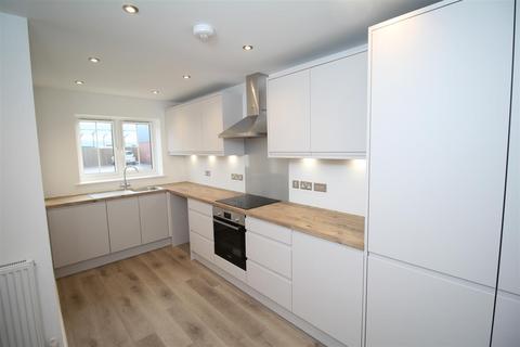 3 bedroom house to rent, Maude Close, New Romney TN28