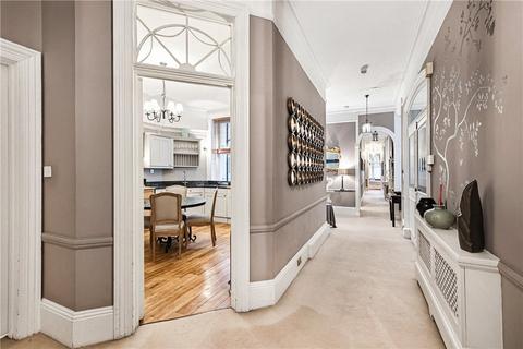 4 bedroom apartment to rent, Drayton Gardens, South Kensington, London, SW10