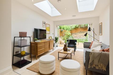 5 bedroom house to rent, St. Augustines Road, London