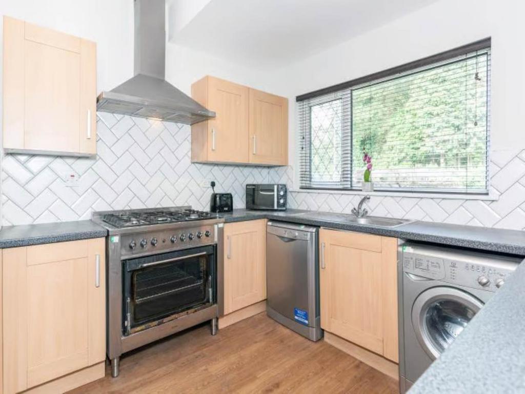 Kitchen Angle 2