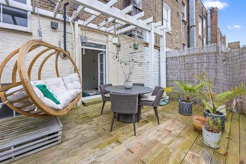 1 bedroom flat for sale, Englands Lane, Belsize Park NW3