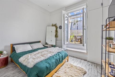 1 bedroom flat for sale, Englands Lane, Belsize Park NW3