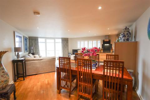 2 bedroom apartment for sale, Esplanade, Jersey JE2