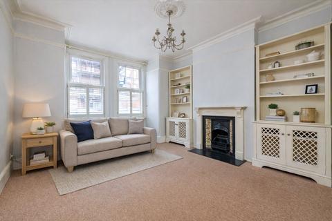 Queenstown Road, SW8