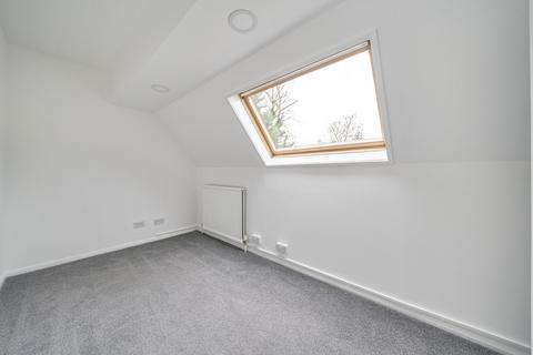 3 bedroom flat to rent, Lubbock Road Chislehurst BR7