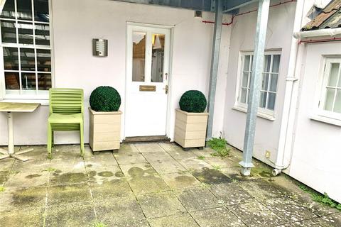 undefined, Flat 1, 42 Market Place