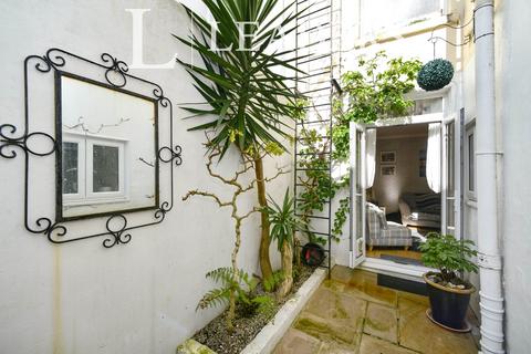 1 bedroom flat to rent, Abbey Road, BN2