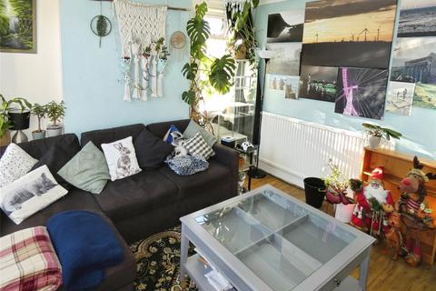3 bedroom terraced house to rent, Lindleys Lane, Kirkby-in-Ashfield, NG17