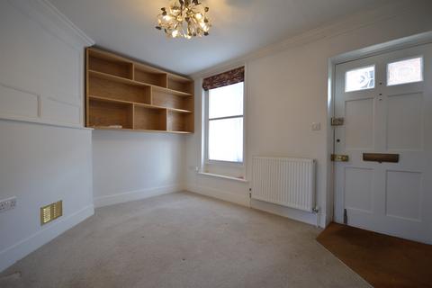 3 bedroom terraced house to rent, Little London, Chichester, PO19