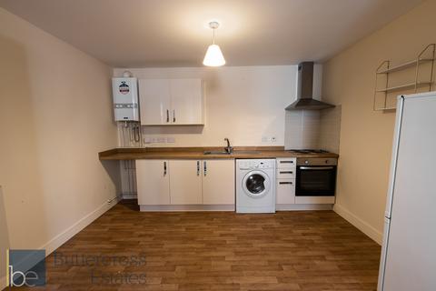 2 bedroom flat to rent, Middle Gate, Newark