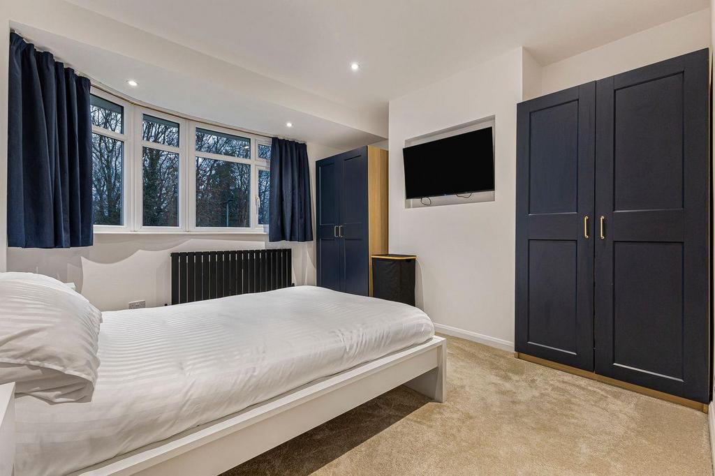 Bedroom 1.jpeg