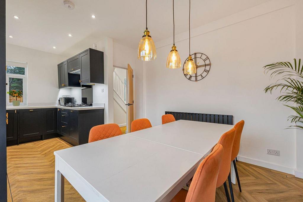 Dining Roomv3.jpeg