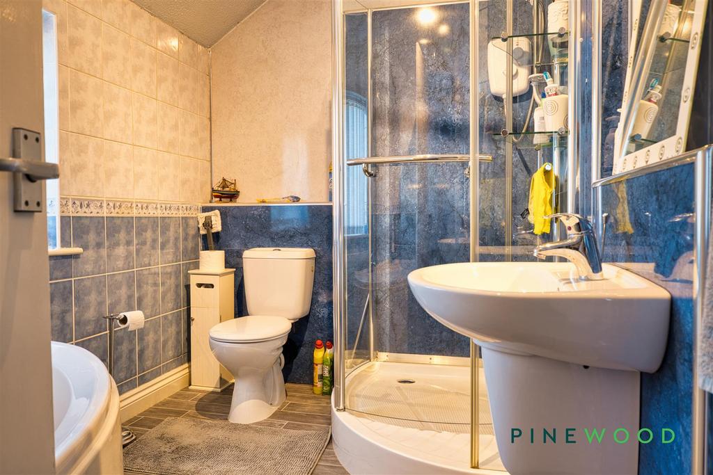 Family bathroom