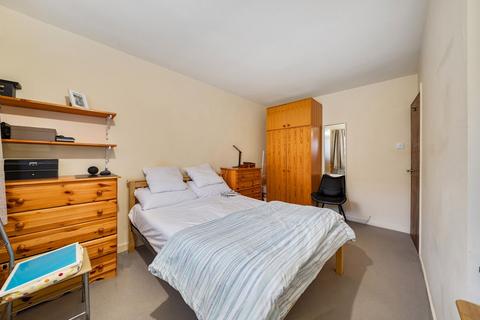 1 bedroom flat for sale, Renfrew Road, London SE11