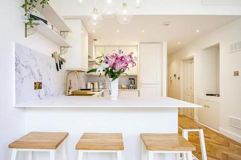 1 bedroom apartment to rent, Portland Place, London W1B