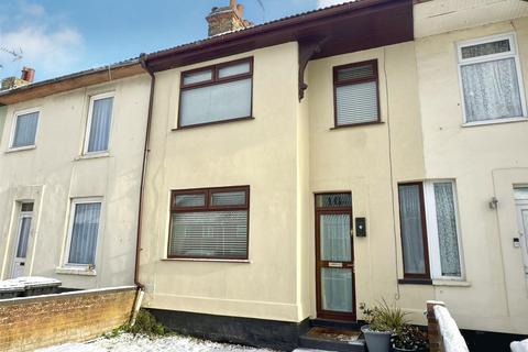 3 bedroom terraced house for sale, Clemence Street, Lowestoft, Suffolk, NR32