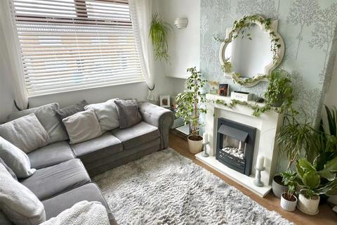 3 bedroom terraced house for sale, Clemence Street, Lowestoft, Suffolk, NR32