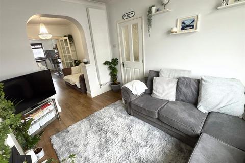 3 bedroom terraced house for sale, Clemence Street, Lowestoft, Suffolk, NR32