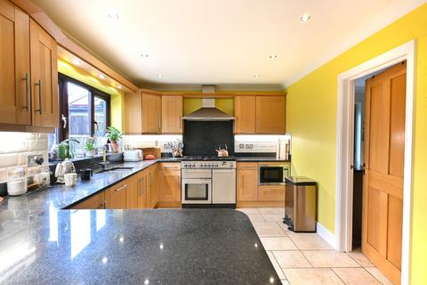 5 bedroom detached house for sale, Cemetery Road, Whittlesey PE7