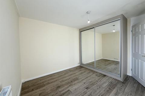 2 bedroom house to rent, Northbrooks, Harlow