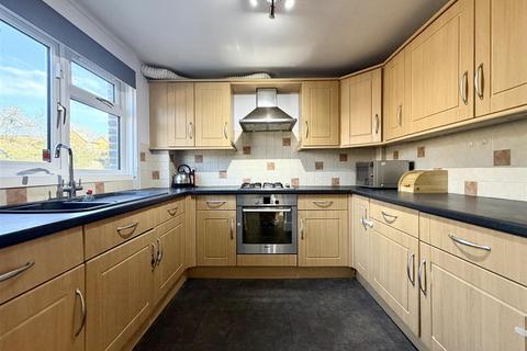 2 bedroom house to rent, Northbrooks, Harlow