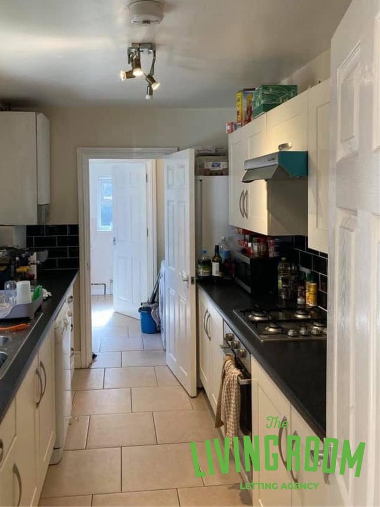 Kitchen 1