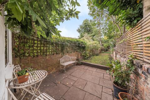 undefined, Kiver Road, Upper Holloway, London, N19