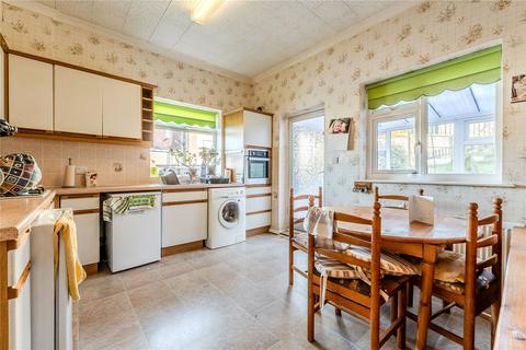 2 bedroom bungalow for sale, Woodhill Garth, Leeds, West Yorkshire