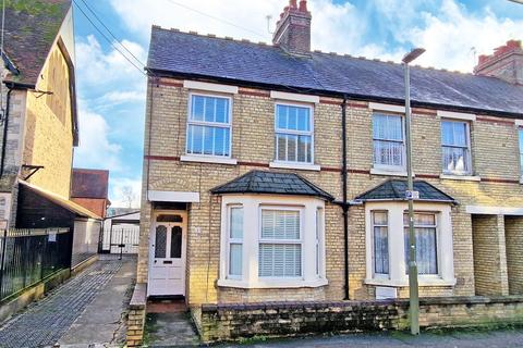 3 bedroom end of terrace house for sale, Priory Road, Bicester