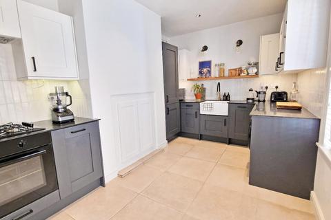 3 bedroom end of terrace house for sale, Priory Road, Bicester