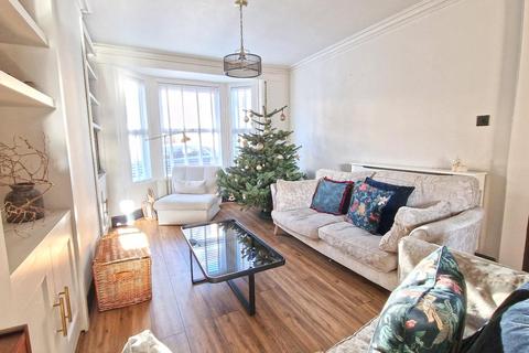 3 bedroom end of terrace house for sale, Priory Road, Bicester