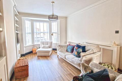 3 bedroom end of terrace house for sale, Priory Road, Bicester