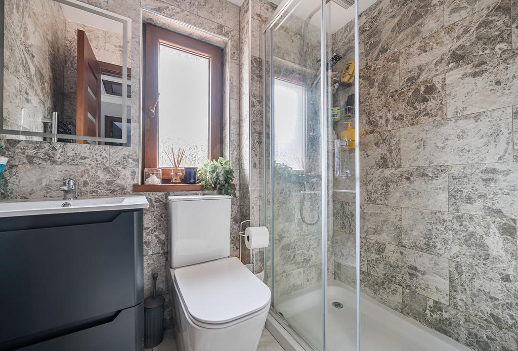 1386700-15-693ac3...