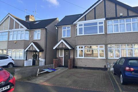 5 bedroom end of terrace house to rent, Denecroft Crescent, Hillingdon