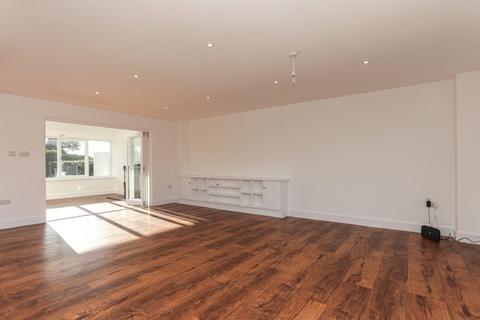 4 bedroom detached house for sale, Waldershare Avenue, Sandwich Bay, Sandwich, Kent, CT13