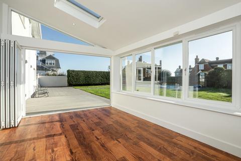 4 bedroom detached house for sale, Waldershare Avenue, Sandwich Bay, Sandwich, Kent, CT13